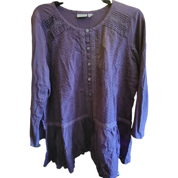 LOGO by Lori Goldstein Tops - LOGO Lavish by Lori Goldstein.  EUC.  Generous size Medium.  Beautiful plum!